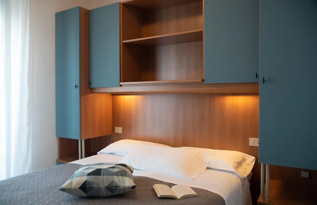Hotel Crystal-1